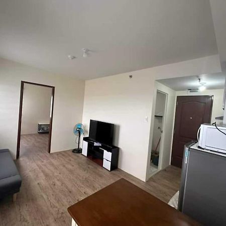 Puting Kahoy Fullerton Suites מראה חיצוני תמונה